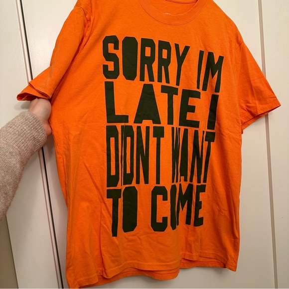 UO “Sorry I’m Late” Oversized Bright Orange Graphic Cotton T-Shirt - Picture 2 of 8